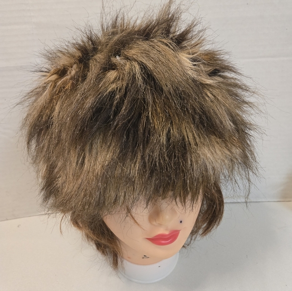 Faux Fur HAT - Picture 1 of 8
